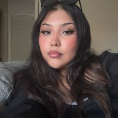 ashleyteee_'s profile picture. she/her