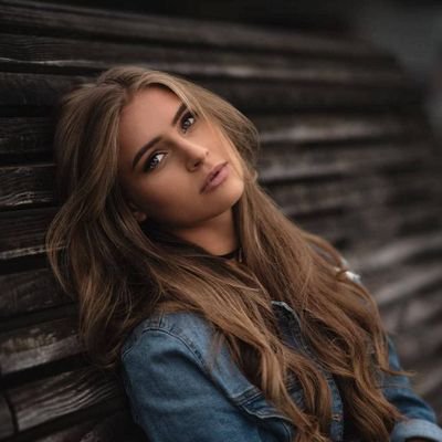 MabelAbinader's profile picture. Arquitecta, amante de la lectura, amable, sociable, cariñosa, soltera, y bendecida gracias a Dios. ☺🙌