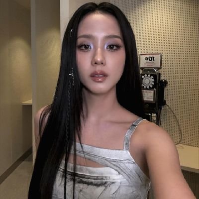 rubyailleen's profile picture. 𝒇𝒊𝒄𝒕𝒊𝒐𝒏𝒂𝒍 | 𝘴𝘩𝘦 𝘸𝘢𝘭𝘬𝘴 𝘸𝘪𝘵𝘩 𝘨𝘳𝘢𝘤𝘦🎀