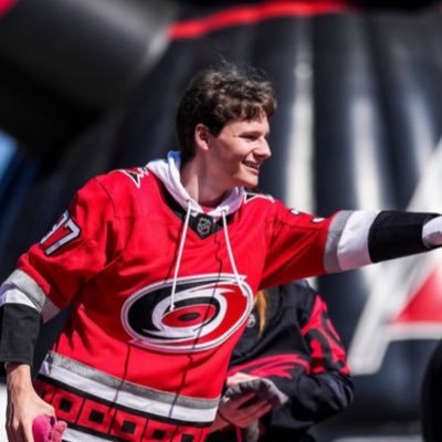 carson_peed's profile picture. #RaiseUp | #DifferentHere | #Seahawks | #SeizeTheMoment| @NCStateAlumni 25’ 🐺| #GoGators🐊 | @ChelseaFC | (yeah, my sports teams are weird)