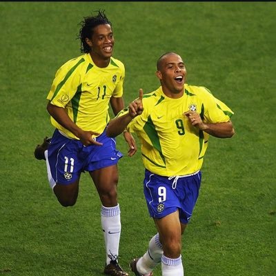 PlusDefoot_'s profile picture. Suivez nous pour ne rien manquer de l’actualité foot ⚽️ N’hésitez pas à activer la cloche 🔔