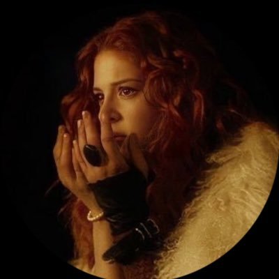 witchestars's profile picture. lights turned off