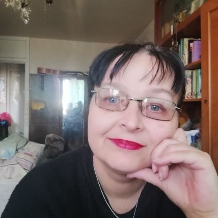LudmilaIly48488's profile picture. Народилася в Києві, закінчила КПІ, працювала редактором та журналістом, зараз копірайтер