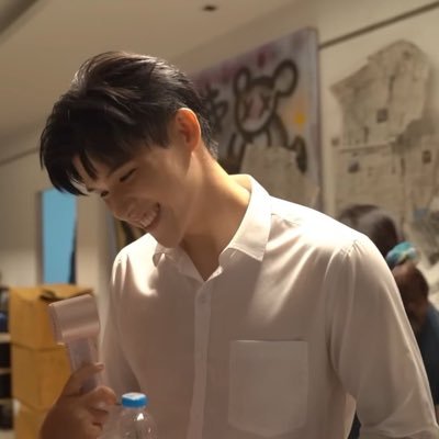 jj4ust's profile picture. 