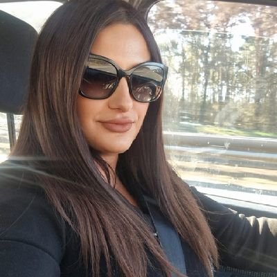 julietdanvic's profile picture. hey 👋 everyone 👋