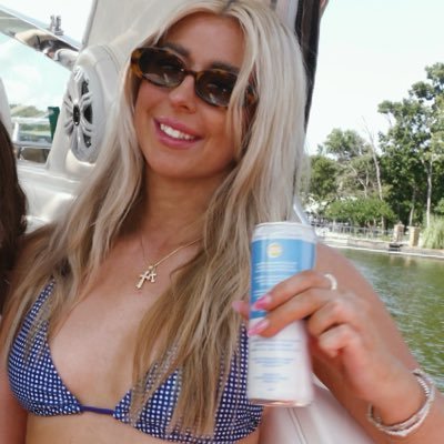 comorriii's profile picture. 