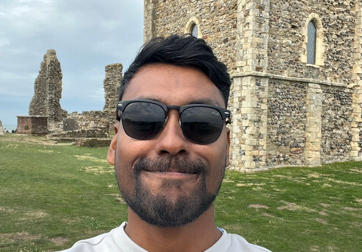 AlexXavi001's profile picture. 