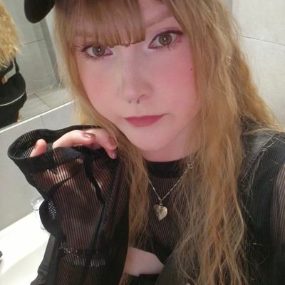 ringokris's profile picture. I like THE MADNA, Sukekiyo and Joost  ✨
@kugelis0
