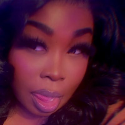 iiGraffitiChick's profile picture. 🍇
