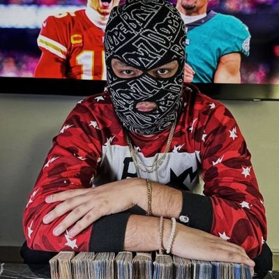 luckymasked296's profile picture. 