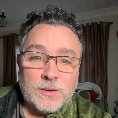 irwin_j46834's profile picture. Music 🎵🎶🎵🎶 is life 🧬🧬🧬