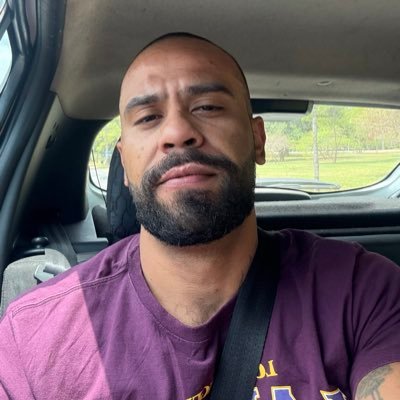 f_ryam's profile picture. we can play it safe or play it cool