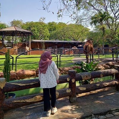 wulandaris21826's profile picture. Pejuang rupiah🥰