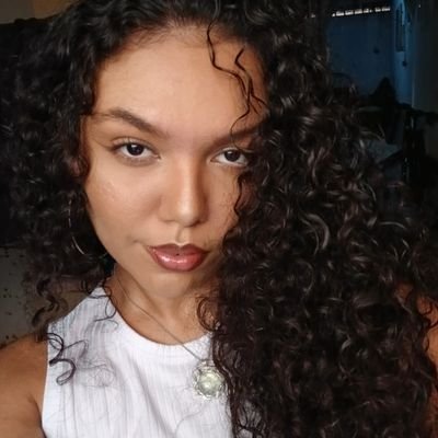 lokanomundao's profile picture. toda natural bonita pra caramba