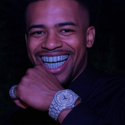 DonMaponyane's profile picture. Champagne Socialist