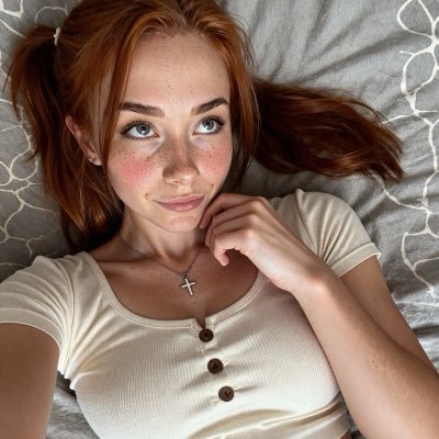 lunaafuchs2001's profile picture. 23 • German-American 🇩🇪🇺🇸 small town heart ♡ faith-filled soul ✝️ “Do not fear, for I am with you.” – Isaiah 41:10