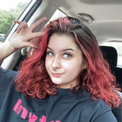 anita_durra's profile picture. just down here for fun 🤩