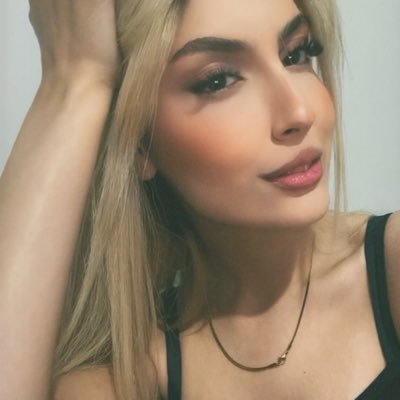 daryarst's profile picture. 🌶️