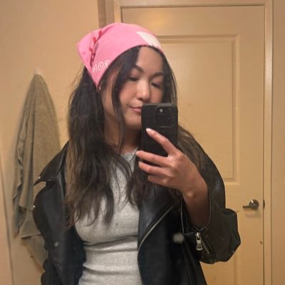 ItsWeilingg's profile picture. miss adele singing woman