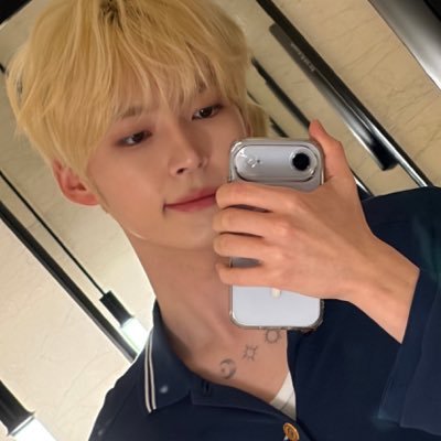 daydreamnyu's profile picture. currently kinda ia bc of uni 📚 ✧ zhang hao & sung hanbin defender 🐹ྀི🐼ྀི allinrosin ot9 🌹 ✧saw zb1 tbz txt cix loona xlov✧ dramas lover