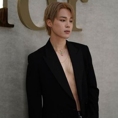 TruthUntoldHuh's profile picture. 