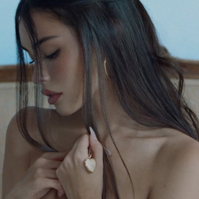 thursd6y's profile picture. 