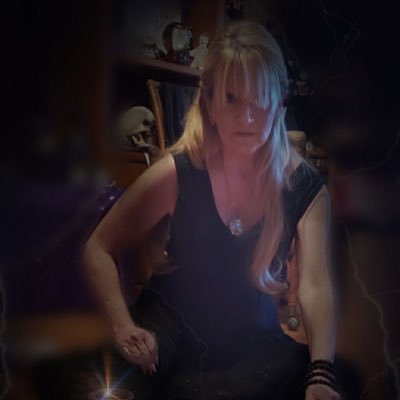 Psychicrose247's profile picture. Available for all spiritual reading. Tarot cards reading. Spiritual Guidance 💡💫🧞‍♂️