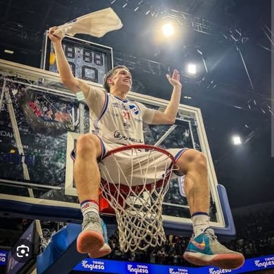 HugoEterno3's profile picture. Mi única selección es Nacional.
Tricampeón de Ámerica y el mundo.