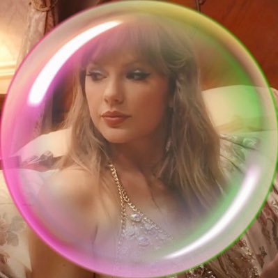 meetatmidnights's profile picture. ⋆˙⟡ ♡ dancing through the lightening strikes ♡ ⟡ ⋆˙