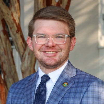 CommsClark's profile picture. KCW 💙 • Husband • Dad • Comms/PR professional • Retired collegiate athlete • Avid disc golfer