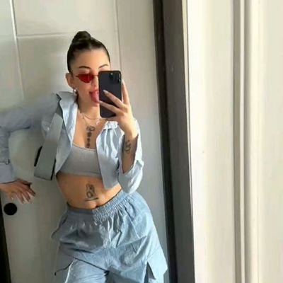 AyomideMor3975's profile picture. 