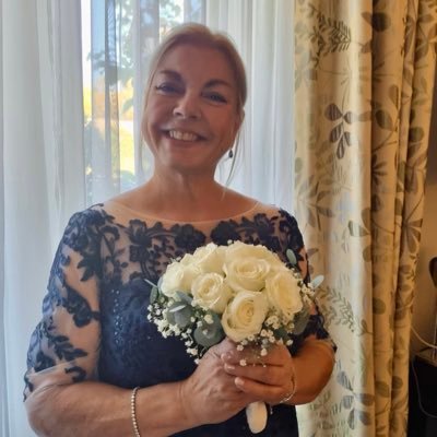 sueranson's profile picture. just married ! ❤️ . Dog mum to a gorgeous charcoal lab