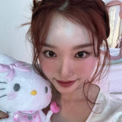 chuuveskoo's profile picture. move on