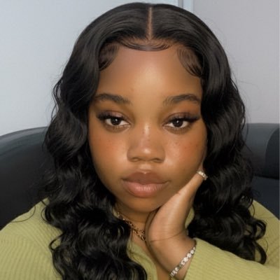 Nems_Ani's profile picture. Thick, wicked, Igbo woman 🎀♡。·˚˚· ·˚˚·。˚₊·—̳͟͞͞♡❥･•5ft8 tall glass of very chubby barbieness🦩