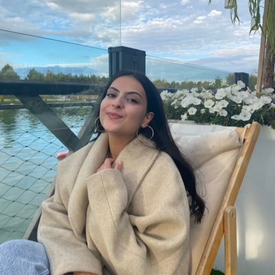 melikenurkaya__'s profile picture. 