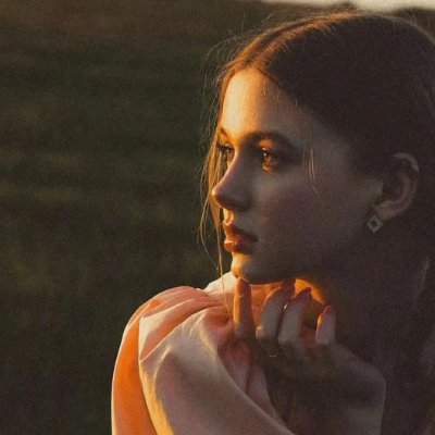 LadyAlthea_me's profile picture. Too glam to give a damn. 💅