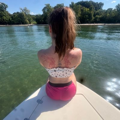 Shmokin_Greens's profile picture. I’m fun and spunky!!!! All about positivity, peace and love, spread the joy as much as you can!!!