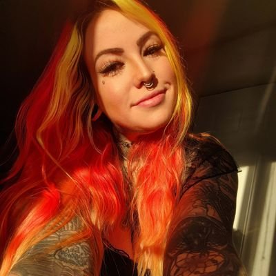 Bad_ph0enix's profile picture. •𝕲𝖊𝖙 𝟏𝟎% 𝖔𝖋𝖋 @IndieMerchstore 𝖜𝖎𝖙𝖍 𝖈𝖔𝖉𝖊: BADPHOENIX