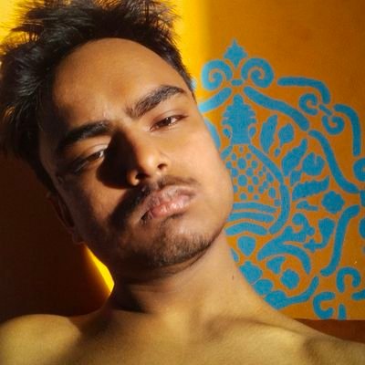 abhishek_k38261's profile picture. 𝐀 𝐬𝐨𝐮𝐥 𝐦𝐚𝐝𝐞 𝐨𝐟 𝐝𝐮𝐬𝐤 𝐚𝐧𝐝 𝐩𝐚𝐩𝐞𝐫