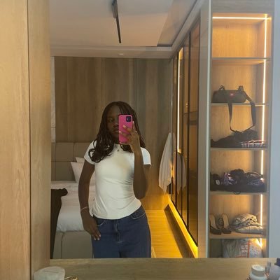 _ellaolisa's profile picture. 🩺