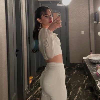 ayguney7's profile picture. 