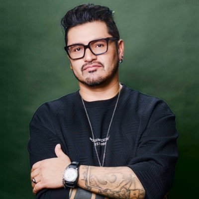 oficialHASSAM's profile picture. 
