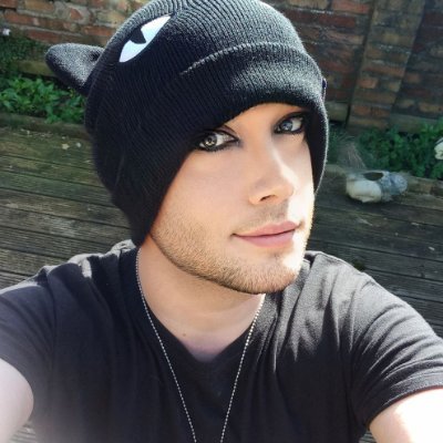 Ourfarewell's profile picture. Welsh Remainer 
#FreePalestine.
Finding me.
Light as a feather stiff as a board.
Leftie (The Green Party 💚)
LGBTQIA+
BLM
Queer.
Trans Ally - Always