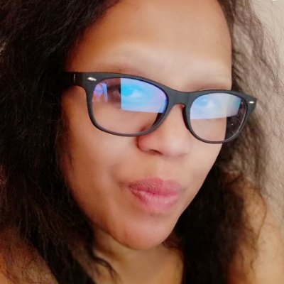 LaureHanLG's profile picture. 💼 • Team PE 👶🏾  | 📖 • Team #LDVELH | 🎼 • Team #VGM | 🎬 • In Movies I live | 🕹️ • In Music and Games I believe | 🐈‍⬛ • Shadow (Ninja 💚)