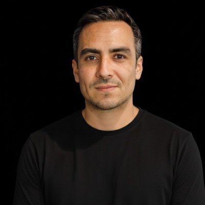 gurarojas's profile picture. Fundador Programas de Liderazgo Multidimensional  | confiar en lo inesperado y trabajar para lo improbable.