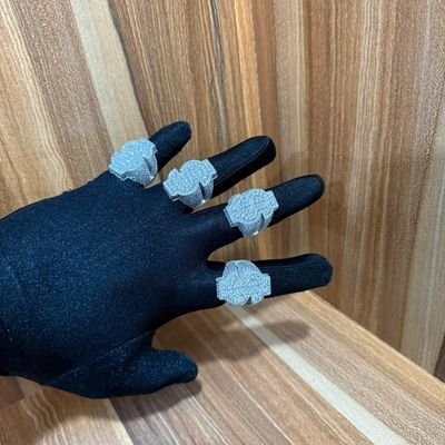 Collins645948's profile picture. 