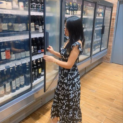 biswadeepmitra8's profile picture. Designing style 👗
Investing smart 💼
Driving fast 🏎
Flowing calm with yoga 🧘‍♀️
 — Living my best life in USA 🇻🇳✨