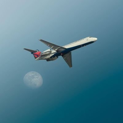 Aviation_lover0's profile picture. I love aviation.