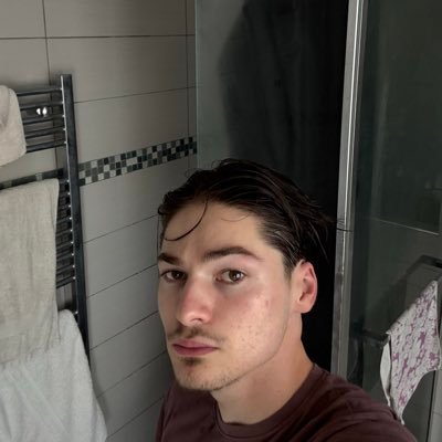 jocosta3010's profile picture. chômeur à temps complet infirmier à temps partiel