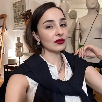 moon_fairy8's profile picture. Fashion Designer and Founder｜Relocated to the United States🇺🇸｜Golf⛳·Travel✈️·Integrating creativity into lifestyle.